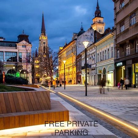 Theatre Square Apartments Novi Sad Eksteriør bilde