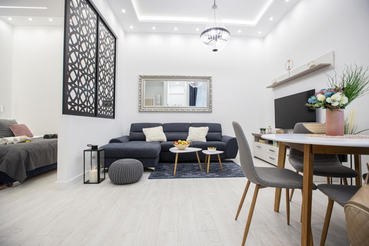 Theatre Square Apartments Novi Sad Eksteriør bilde