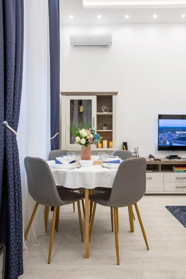 Theatre Square Apartments Novi Sad Eksteriør bilde