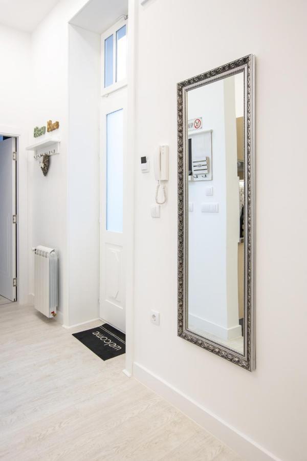 Theatre Square Apartments Novi Sad Eksteriør bilde